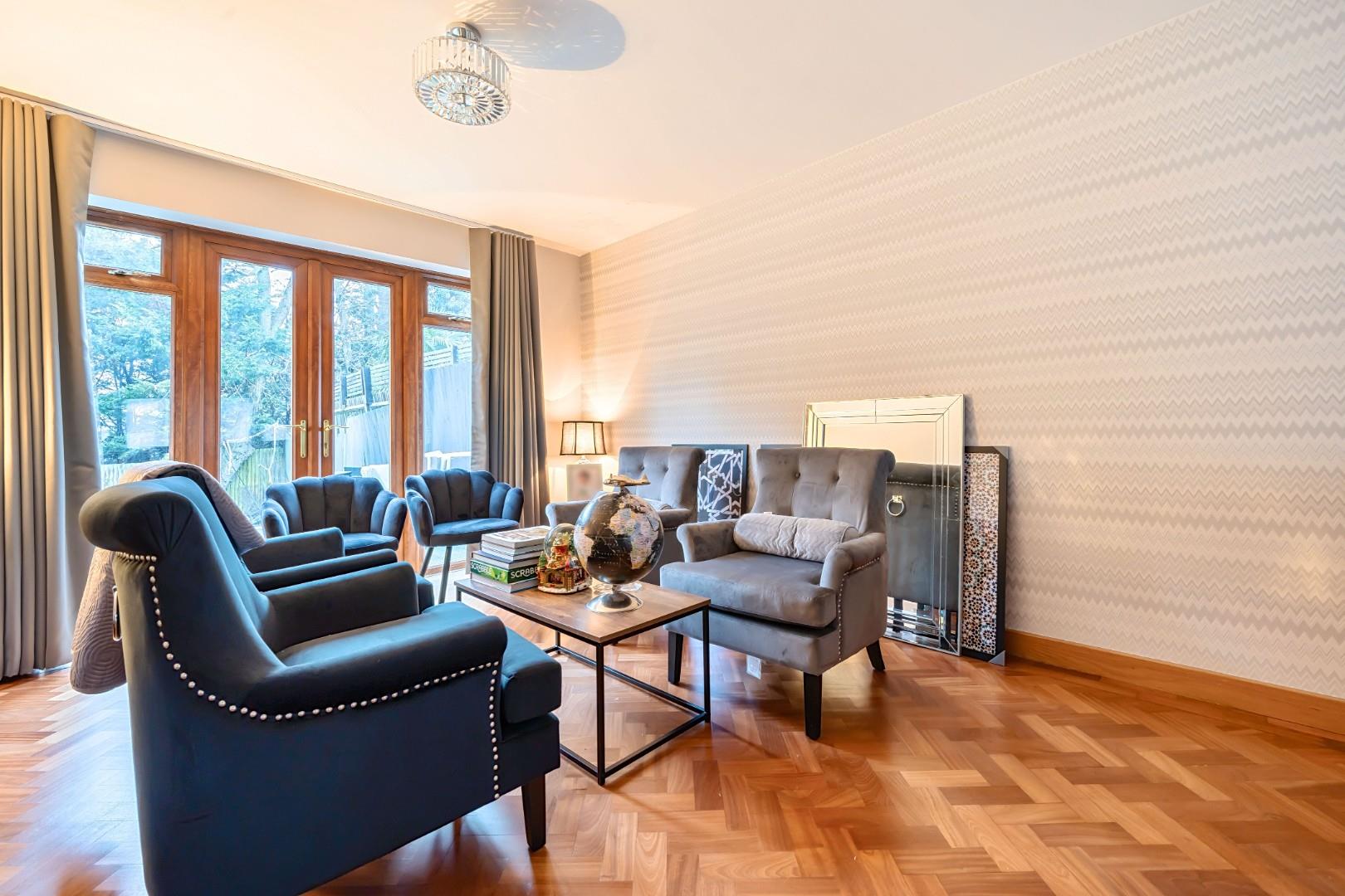 5 bed property in Austell Gardens, Mill Hill, NW7, Mill Hill